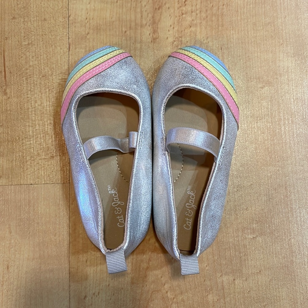 Toddler girls cat and Jack rainbow shoes. Never worn. Like new!